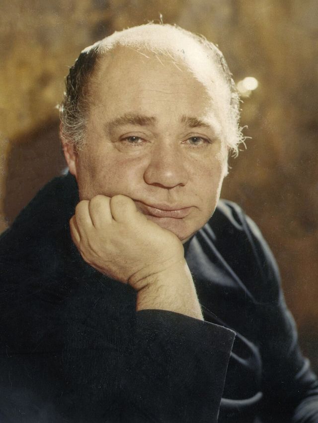 Евгений Леонов
