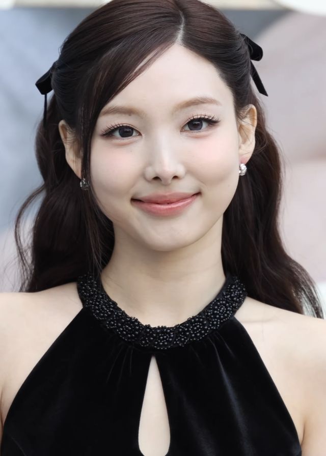 Наён (Twice)