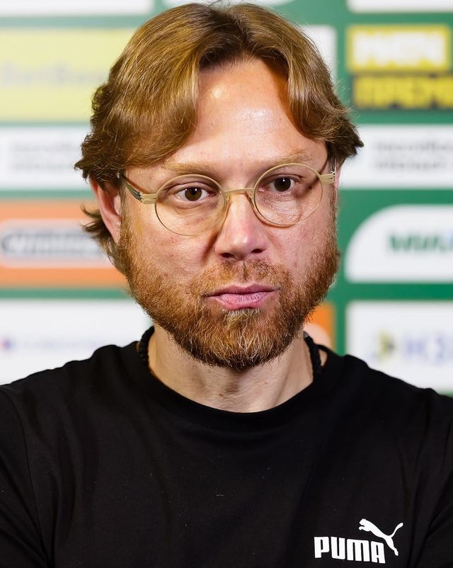 Валерий Карпин
