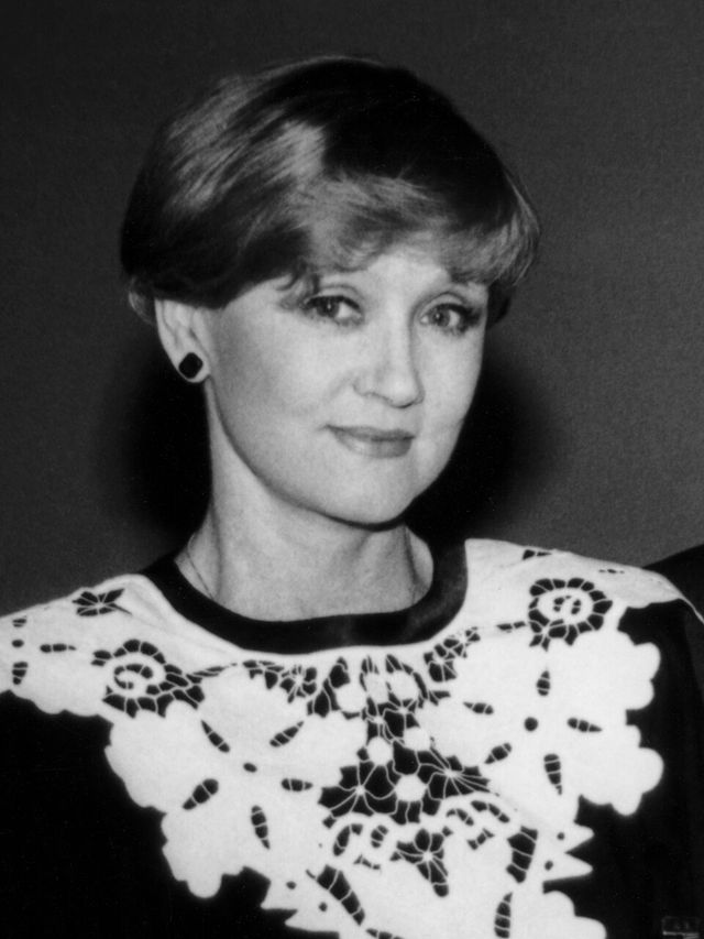 Вера Алентова